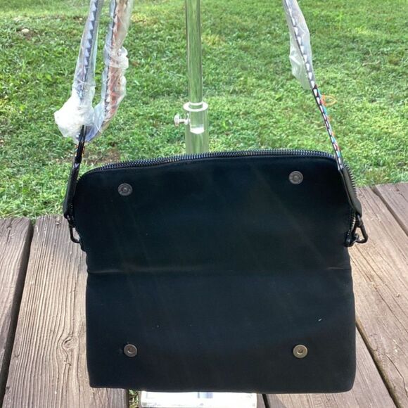 Black nylon crossbody bag w/ wide guitar strap zip-around 11" – Unbranded - Picture 5 of 6